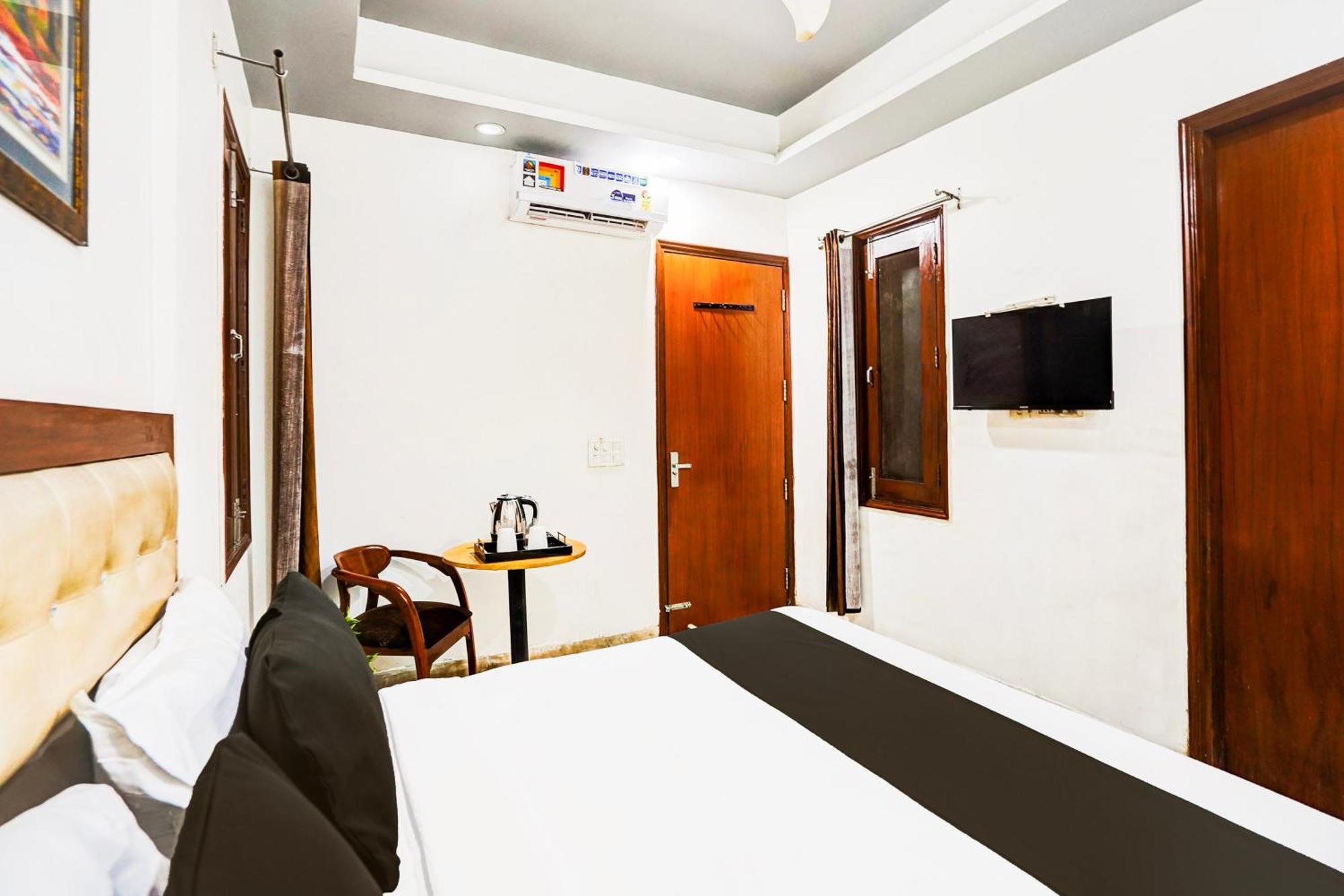 Super Collection O Sector 110 Noida Ξενοδοχείο Εξωτερικό φωτογραφία